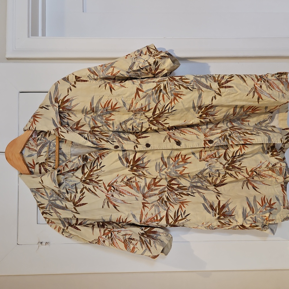 Tommy Bahama hawaiian shirt L